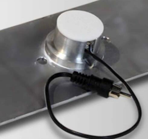 Cool LED light in scanner won't burn 16mm / 8mm film while transferring 